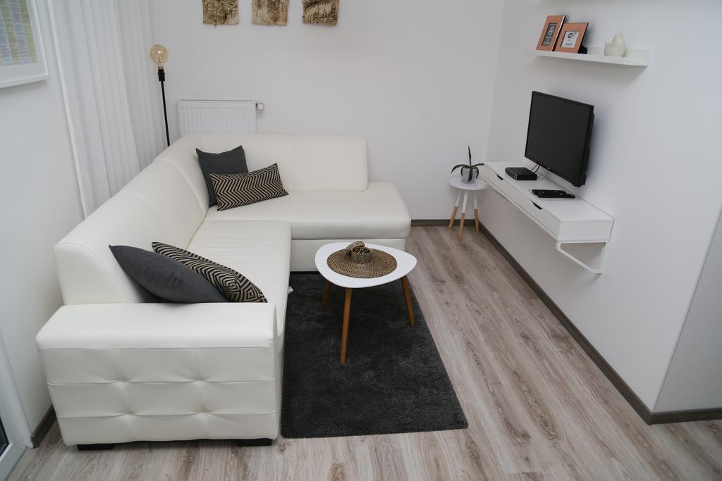 Apartments Bogdan Свети-Мартин-на-Мору Экстерьер фото